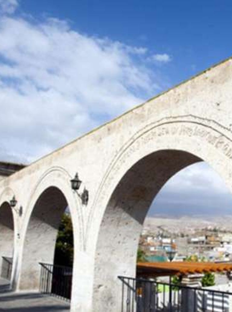 Arcos de sillar del mirador de Yanahuara